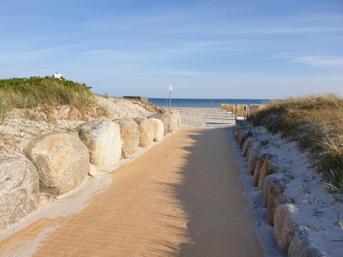 Grosse Hafenliebe Fehmarn